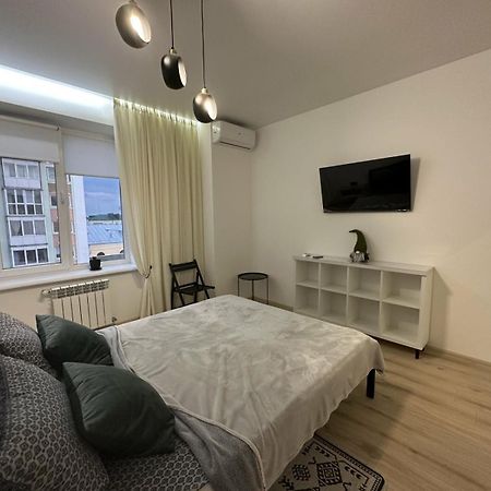Soborna Apartment Riwne Exterior foto