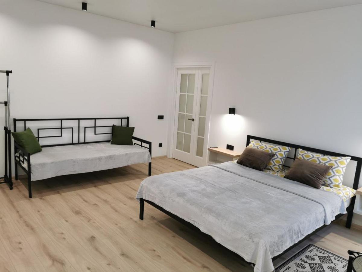 Soborna Apartment Riwne Exterior foto