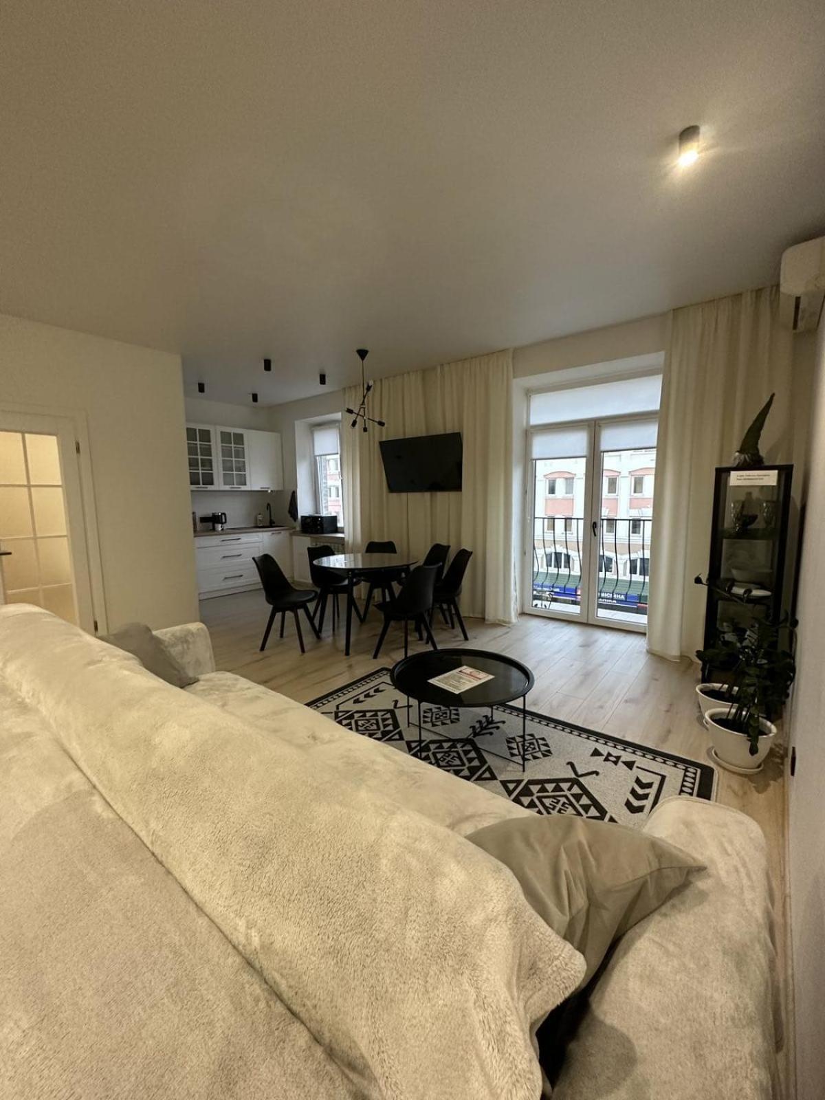 Soborna Apartment Riwne Exterior foto