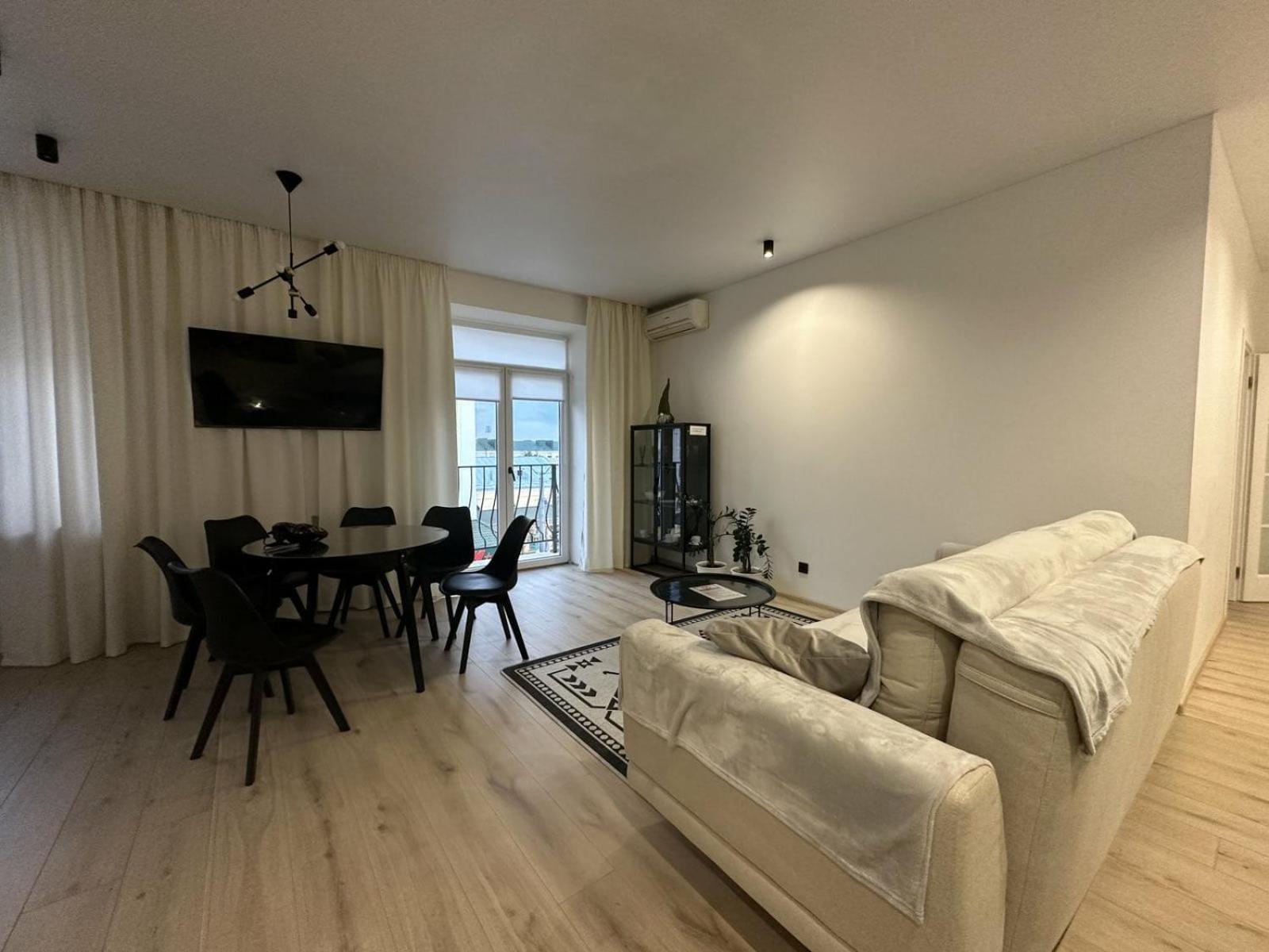 Soborna Apartment Riwne Exterior foto