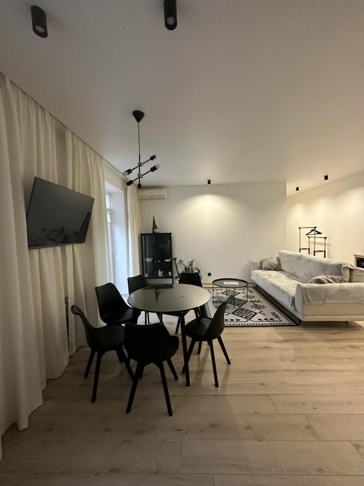 Soborna Apartment Riwne Exterior foto