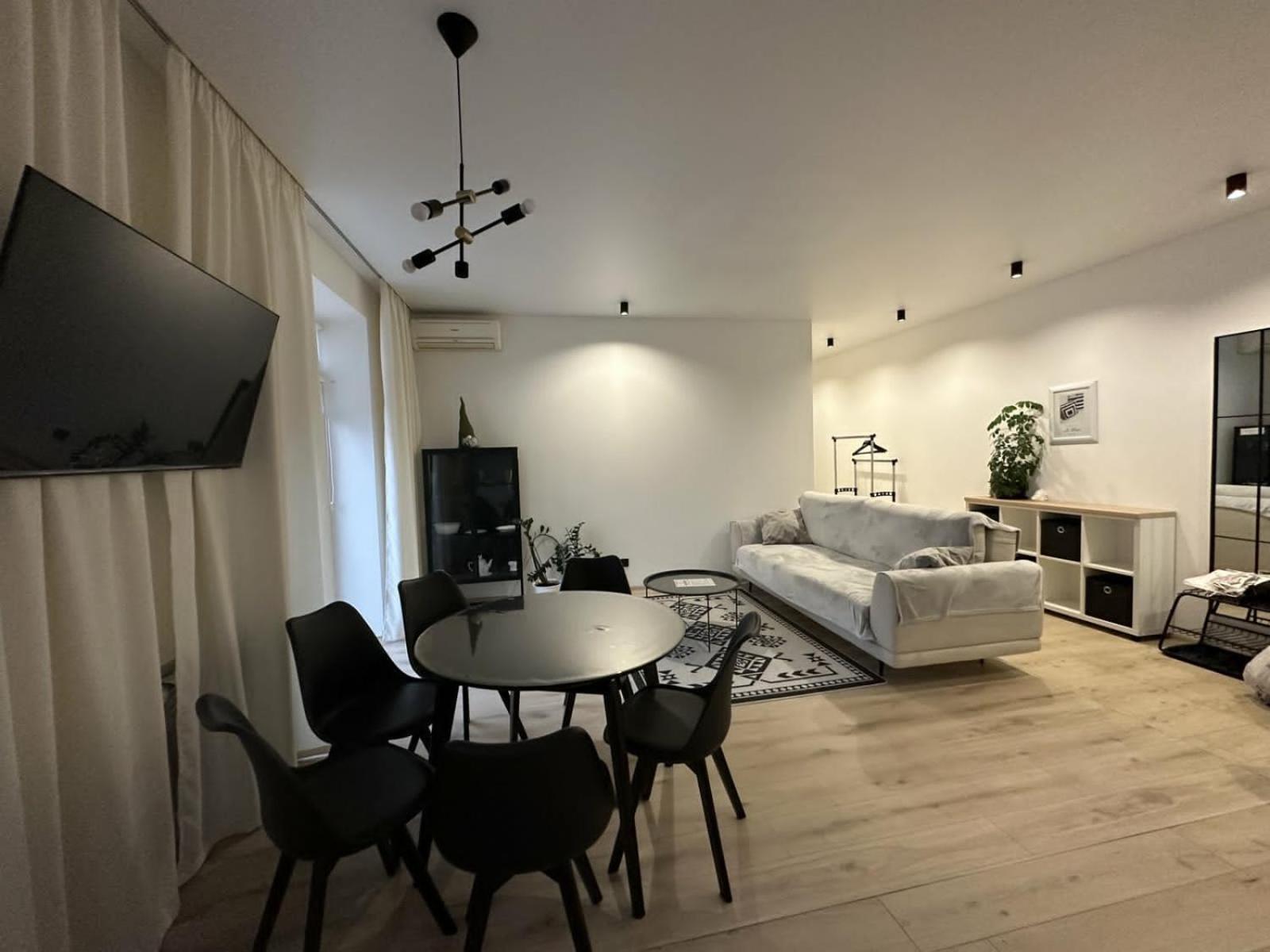 Soborna Apartment Riwne Exterior foto